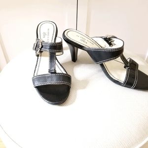 Super Cute Black Sandles NWOT
